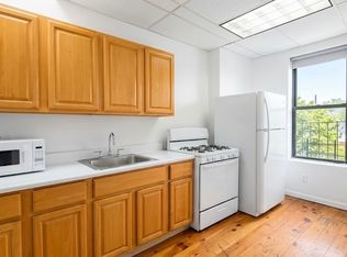 825 McDonald Ave #3, Brooklyn, NY 11218