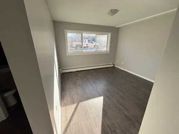 44 River Rd #3, Halifax, NS B3R 1V3