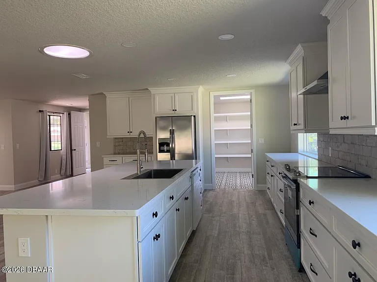 421 Pelican Bay Dr — Photo 5
