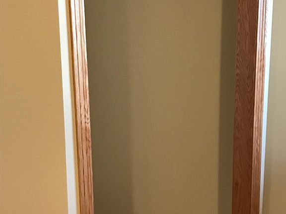 Entryway closet