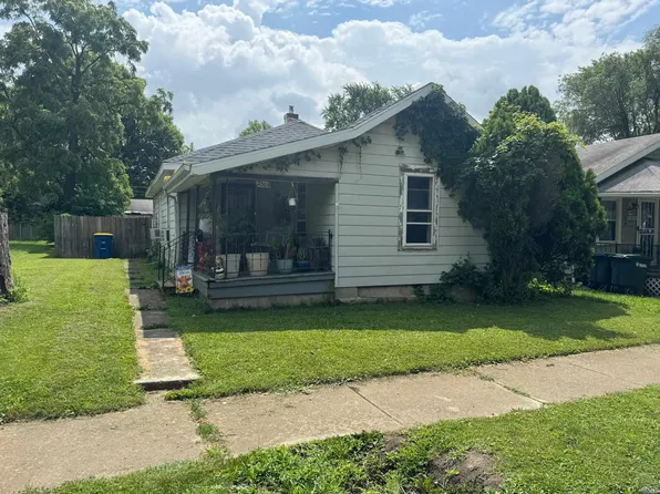 2306 S Mulberry St, Muncie, IN 47302