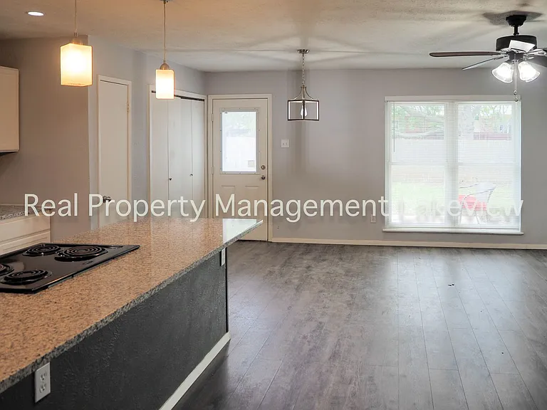 534 Oldbridge Dr — Photo 5