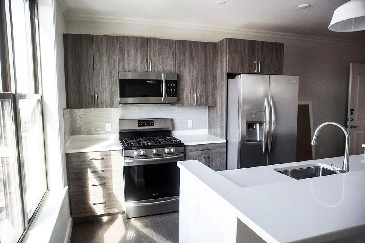 2 bed, $3,400 — Photo 1