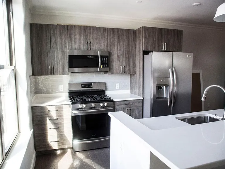 6 Mount Pleasant St #302 — Photo 2