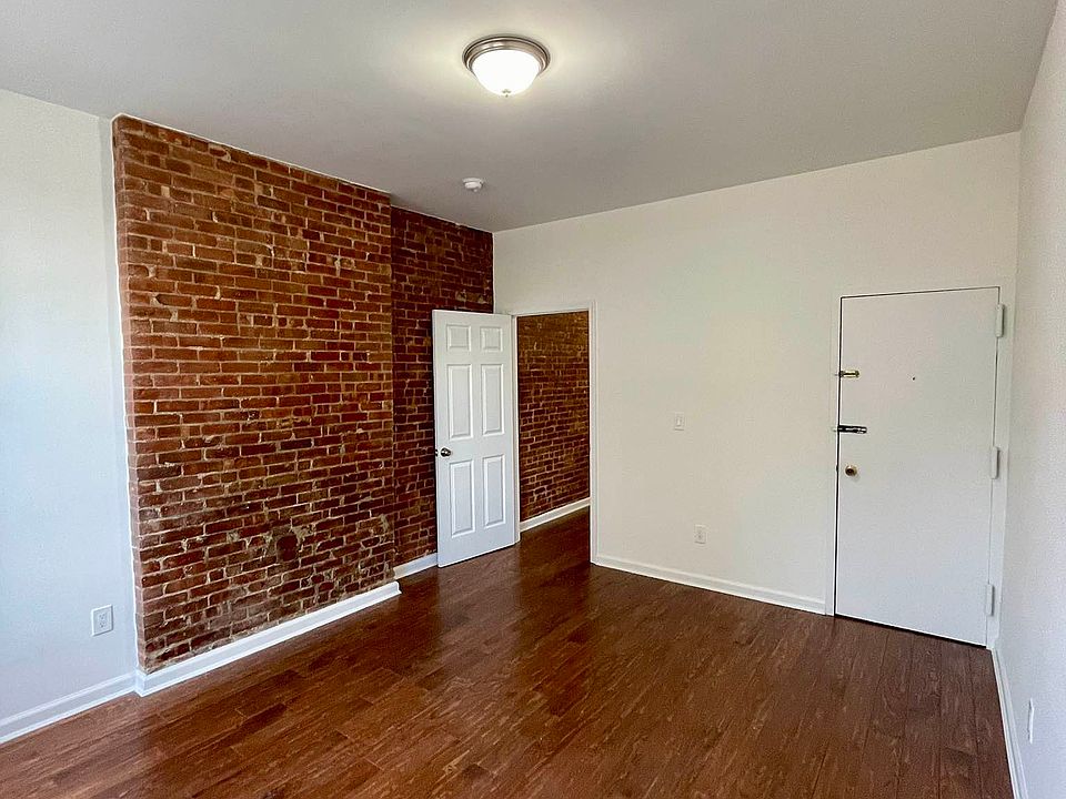 1st image of 13-03 Jackson Ave #2L