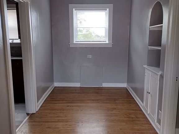 5th image of 903 Bellevue St APT 2W