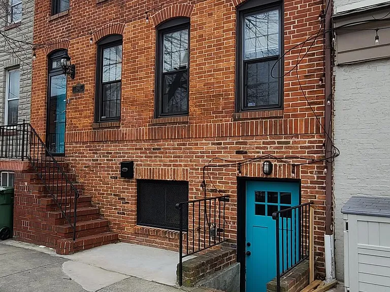1803 Aliceanna St — Photo 1