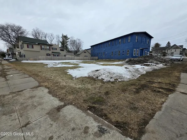 213 N Perry Street, Johnstown, NY 12095