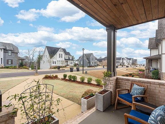 5th image of 1932 Blackridge Rd