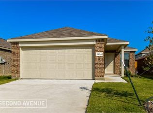1934 Aves Glen Ln, Forney, TX 75126