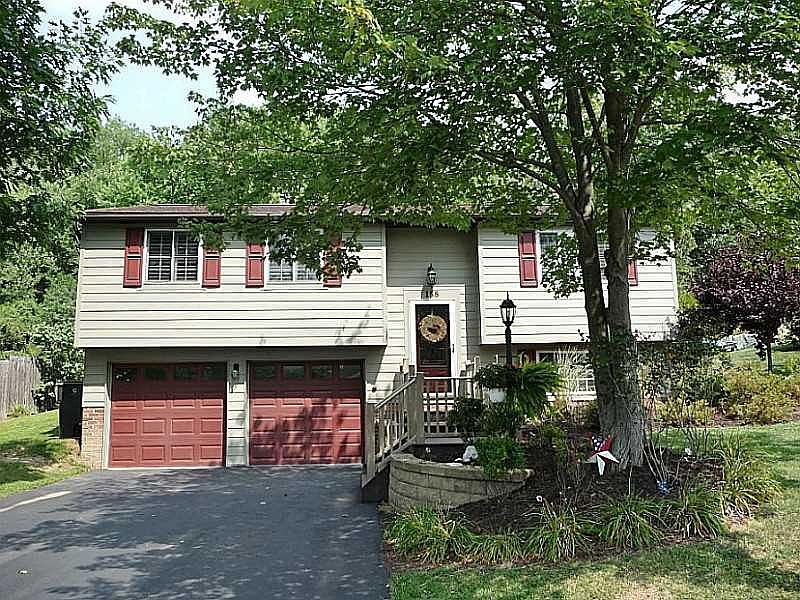 1st image of 158 Briarwood Ln