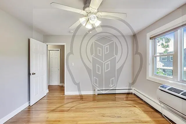 822 Seward St #3B — Photo 9