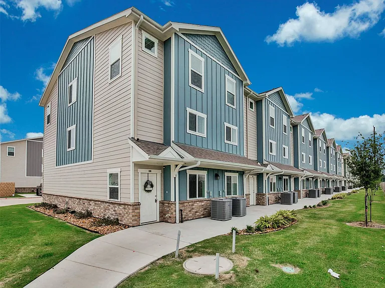 21155 Gosling Rd #30D — Photo 1