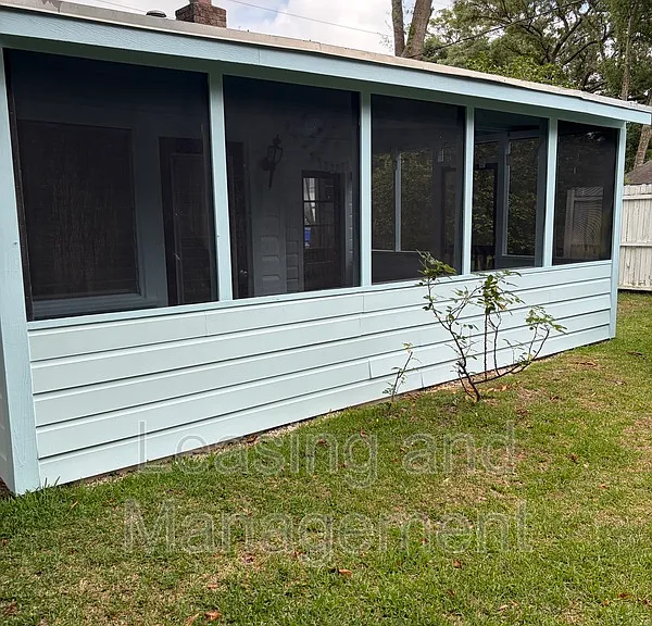 2056 Saint James Dr #COTTAGE — Photo 1