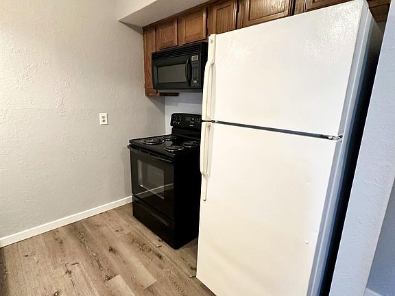 4th image of 2802 NE 9th St APT A4