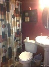 3rd image of 931 Garden Grove Ave