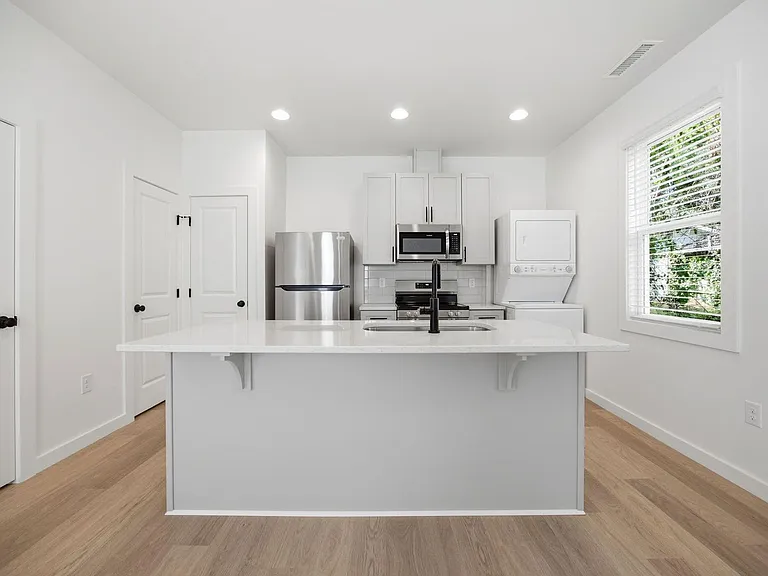 2811 Wilcox Pl — Photo 17