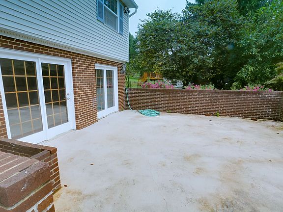 3rd image of 6472 Glouchester St