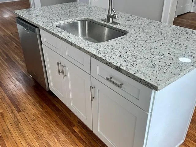 770 Linwood Ave — Photo 4