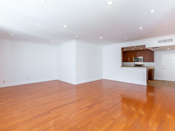 5th image of 7960 Selma Ave APT 308