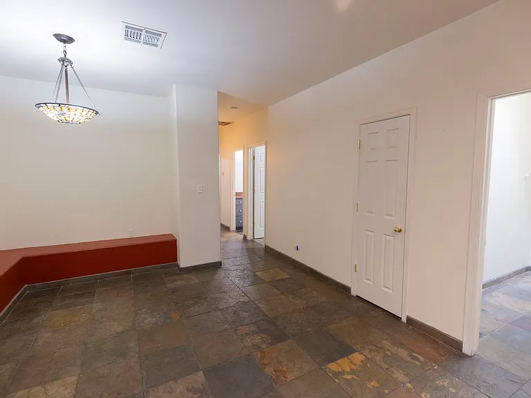 1635 Spruce Ave — Photo 10