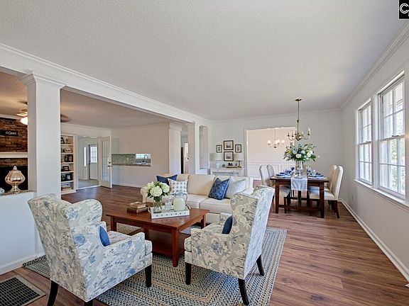 2nd image of 112 Royal Tower Dr