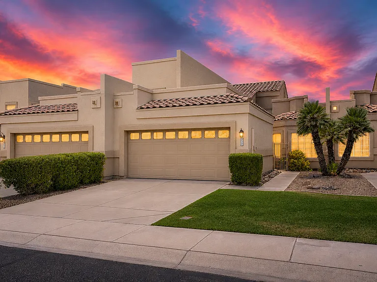 9047 W Port Royale Ln — Photo 14