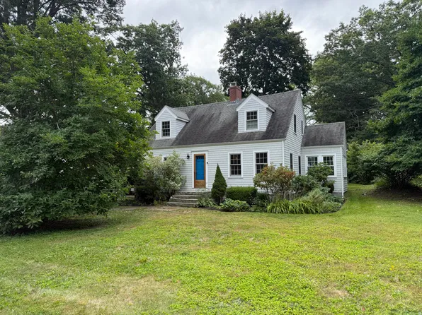 40 Stonybrook Road, Cape Elizabeth, ME 04107