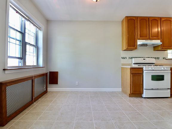 3rd image of 7244 Caldwell Ave APT 2