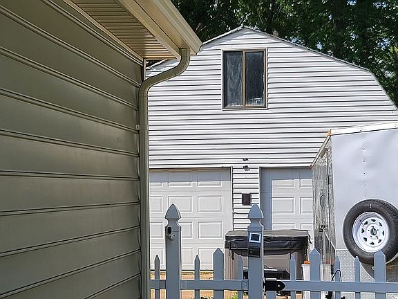 2 story, 2 car garage