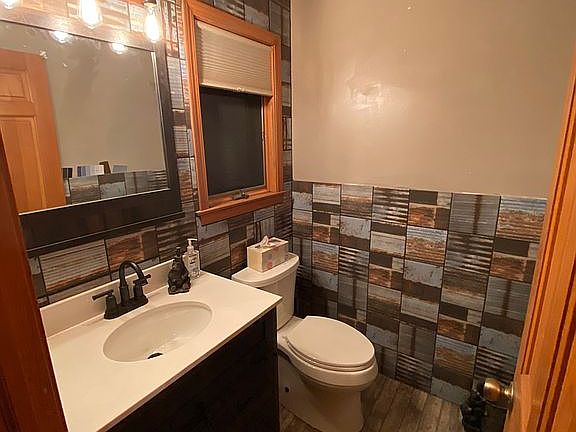 1\2 bath