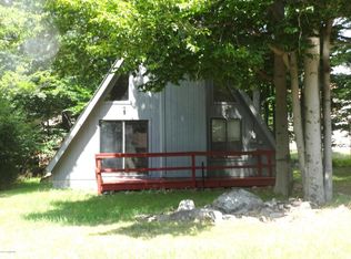7276 Long Pine Dr, Tobyhanna, PA