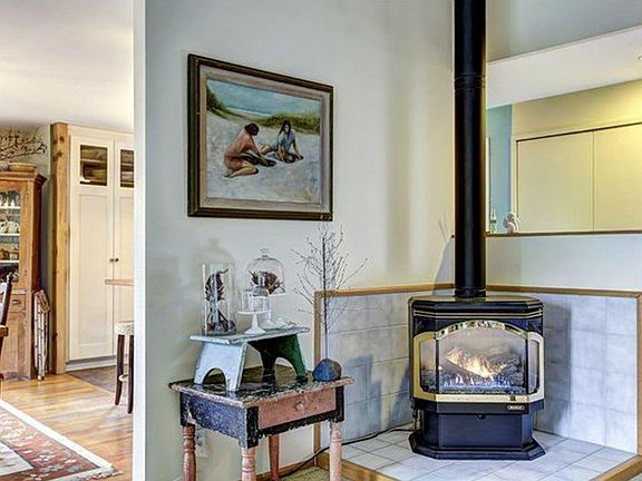3rd image of 6364 NE Miller View Ln