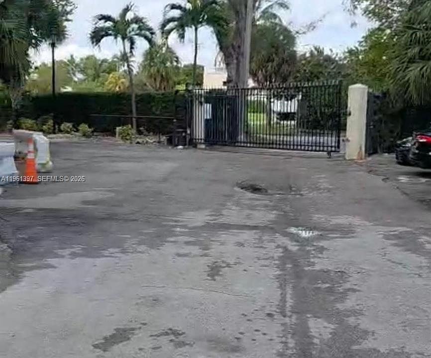 2nd image of 7751 NE Bayshore Ct APT 5D
