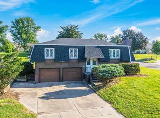 808 Henry Dr, Marshalltown, IA 50158