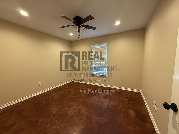 3rd image of 13055 Raymond Rd #I