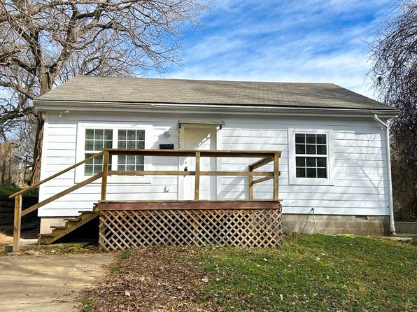 205 N Zenith Ave