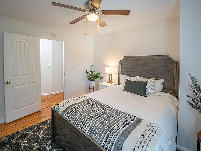 4312 Dyer Ct — Photo 8