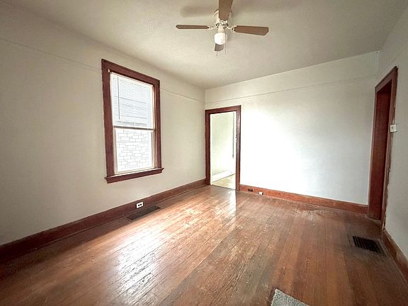 3rd image of 1415 Beech Ave