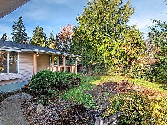 3rd image of 16913 72nd Avenue NE