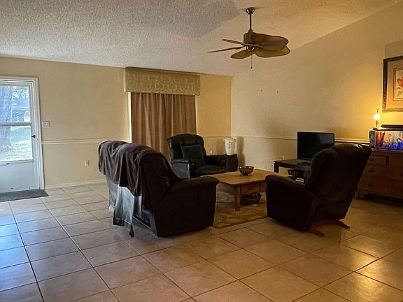 2nd image of 172 SE Goldie Way