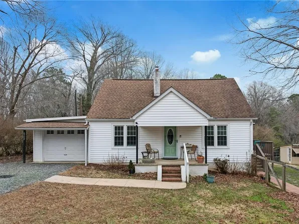 8508 Croft Dr, Stokesdale, NC 27357