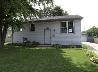 203 Montrose Dr, Romeoville, IL 60446
