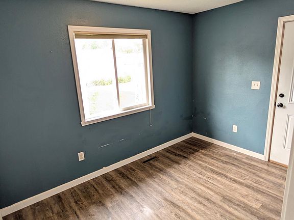 5th image of 510 5th St