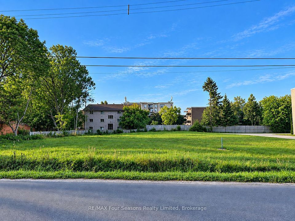 1st image of 302 7th St