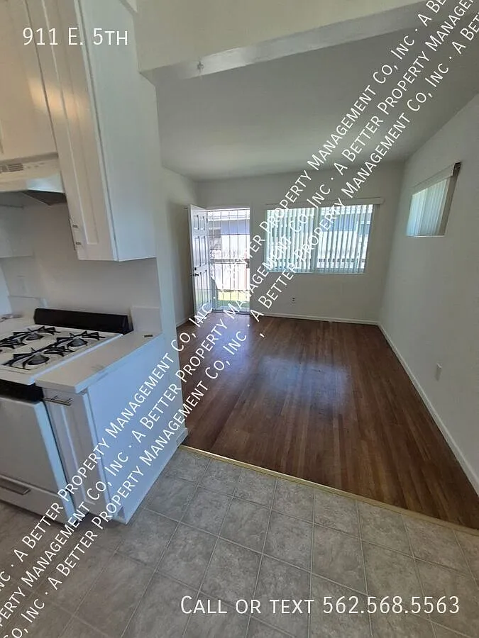 Gated Front One Bedroom W/ All New Kitchen & Hardwood Floors — Photo 3
