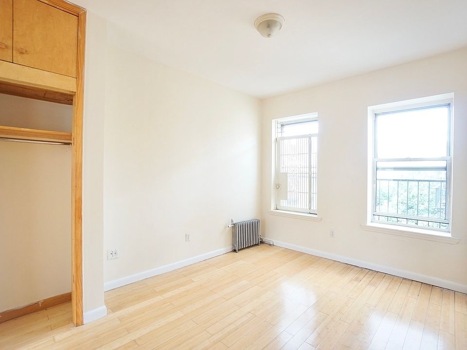 1st image of 2228 Amsterdam Ave #6D1