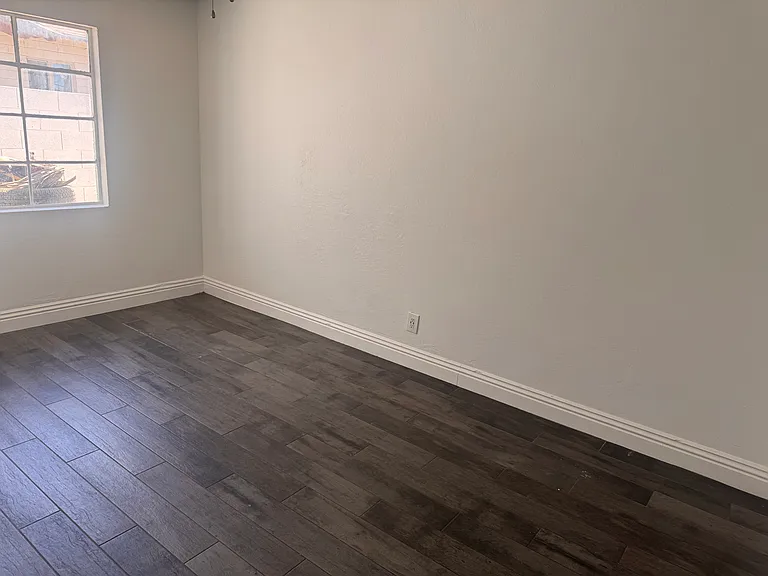 3325 W Turney Ave — Photo 6