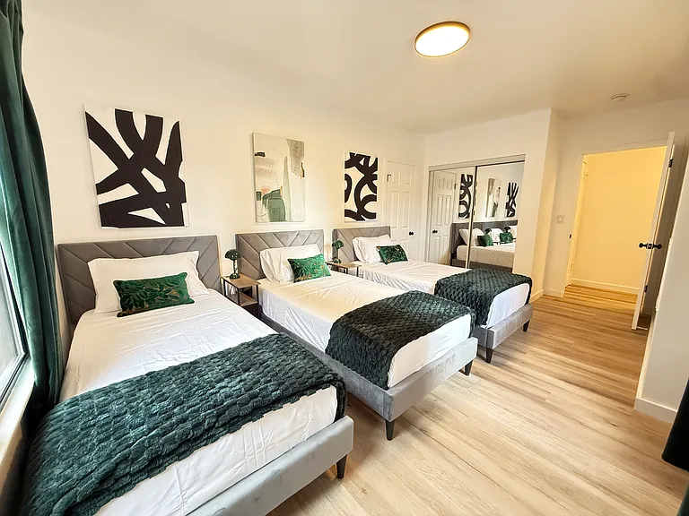 1235 S Longwood Ave #1235 — Photo 39