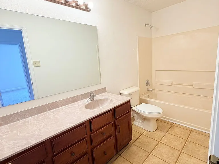 2946 Heirloom Ln — Photo 37